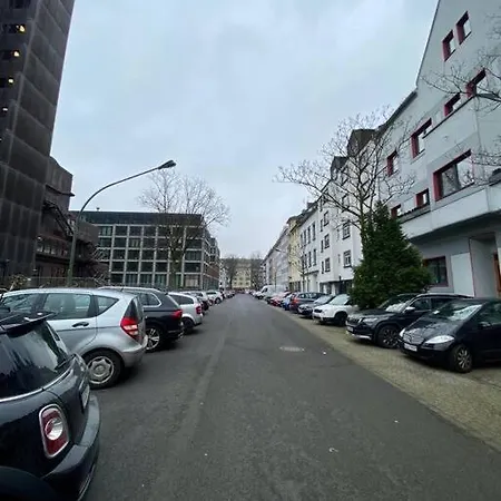 Apartment Charming Away: Close To Messe *
